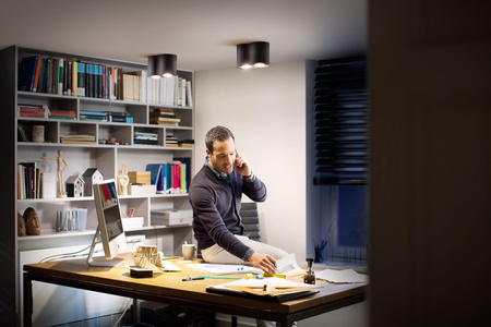 Stropní svítidlo LED Spot Pillar Black 2x4,2W CCT PHILIPS HUE Bluetooth Zigbee + stmívač