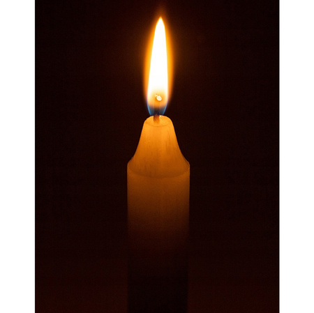 Stolní svíčka 6 ks. tradiční bílá. neparfémovaná