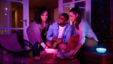 Philips HUE bílá a barevná Ambiance GO Bluetooth Zigbee stolní lampa 8718696173992